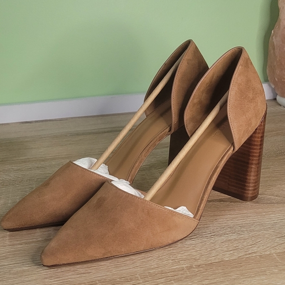Vince Prim Leather Pump Tan Suede Chunky Heel Pointed Toe Classic 9.5 NWT - Picture 3 of 10